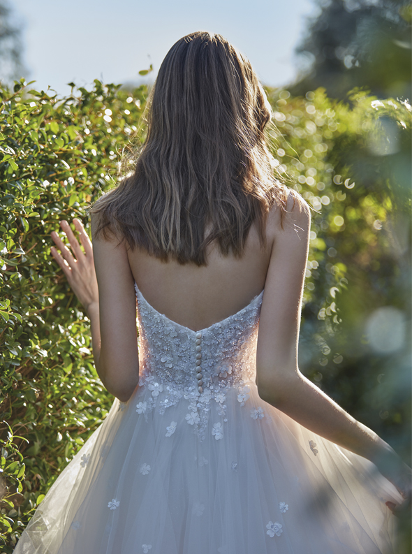 アクア・グラツィエがセレクトした、NICOLE MILANO・ウェディング